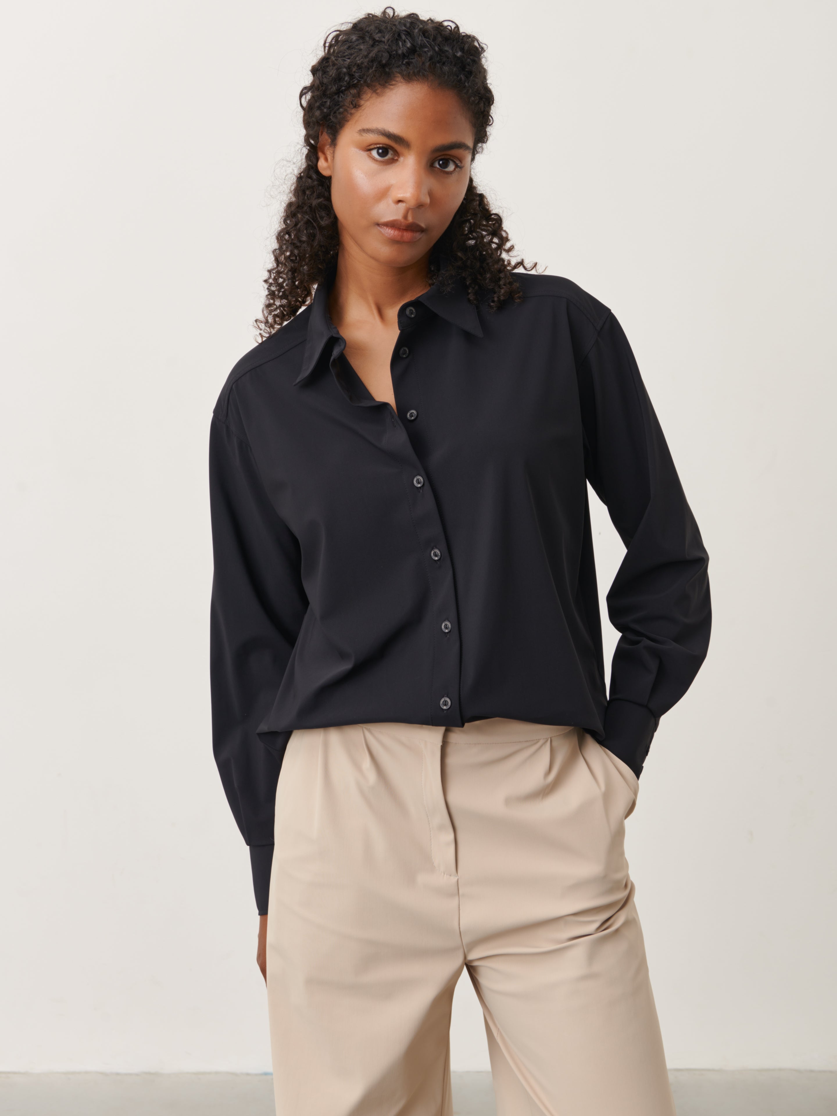 Ivona Blouse Technical Jersey Black Jane Lushka