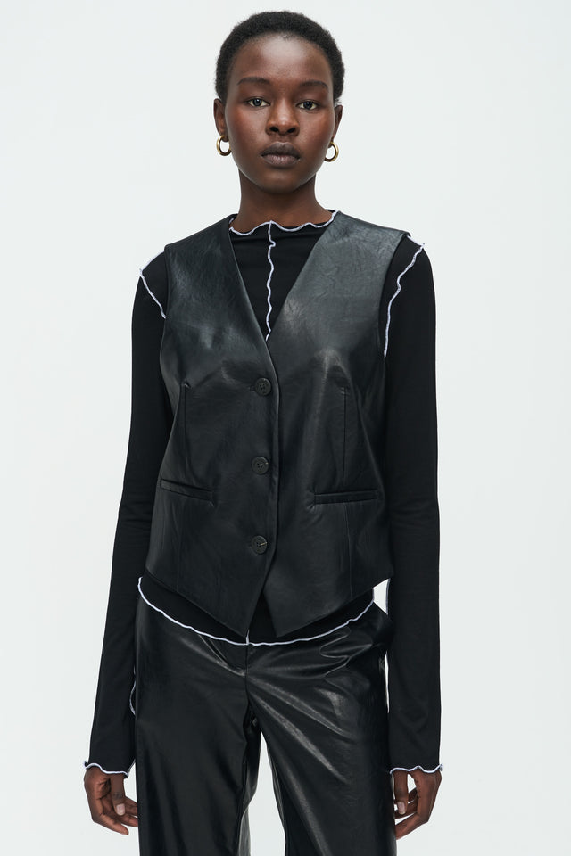 Erik Vest | Black