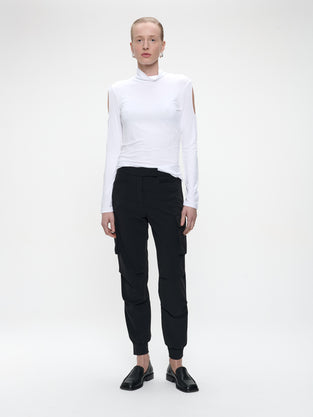 Top P TS01 | White